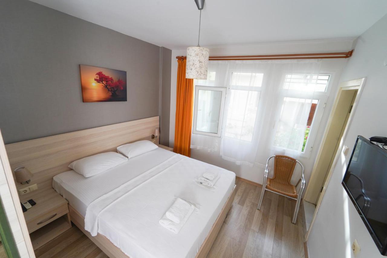 Limon Pansiyon Foça Exterior foto
